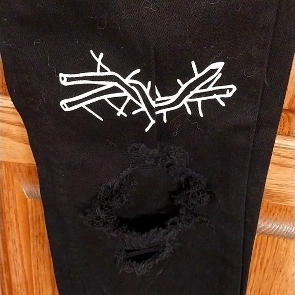 Broken‎ Promises By Zumiez NWT Unisex Size 30 Black White Denim Jeans Slim Fit - Picture 13 of 16